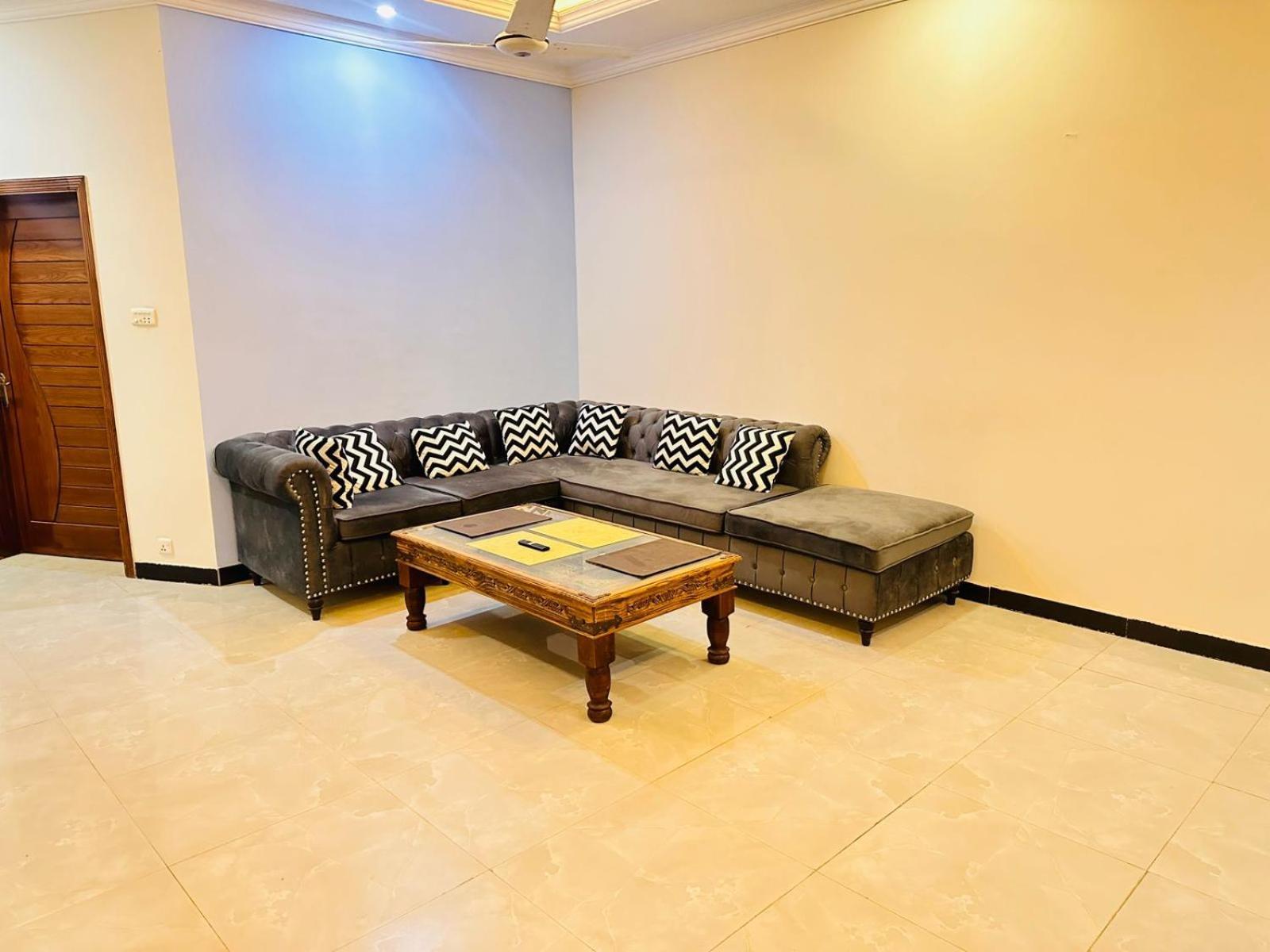 Holidazzle Lodge Islamabad Zewnętrze zdjęcie