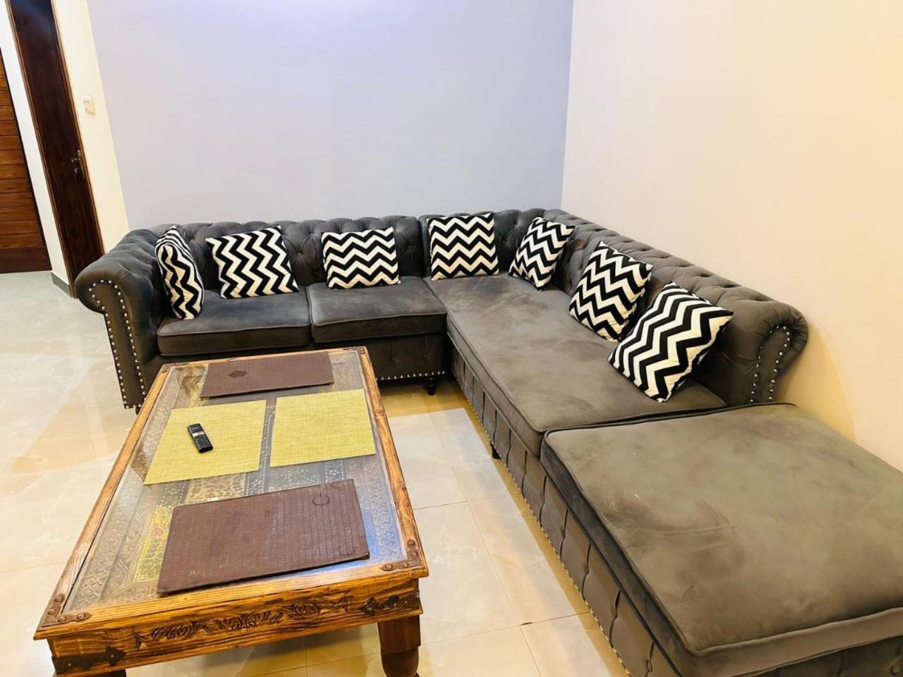 Holidazzle Lodge Islamabad Zewnętrze zdjęcie